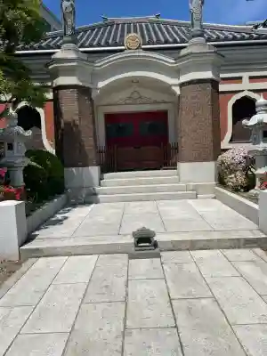勝専寺の{uncategorized: "未分類", other: "その他", undefined: "問題あり", building: "その他建物", grave: "お墓", sacred_gate: "鳥居", guardian: "狛犬", statue: "像", buddha: "仏像", history: "歴史", nature: "自然", garden: "庭園", animal: "動物", pagoda: "塔", temizu: "手水舎", mountain_gate: "山門・神門", sanctuary: "本殿・本堂", subordinate: "末社・摂社", art: "芸術", scenery: "景色", jizo: "地蔵", ema: "絵馬", goshuin: "御朱印", omikuji: "おみくじ", items: "授与品その他", amulet: "お守り", goshuincho: "御朱印帳", eats: "食事", festival: "お祭り", votive_dance: "神楽", shichigosan: "七五三参", wedding: "結婚式", experience: "体験その他", initially: "初詣", around: "周辺", anti_infection: "感染症対策"}