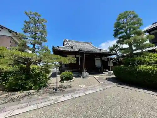 延寿寺の{uncategorized: "未分類", other: "その他", undefined: "問題あり", building: "その他建物", grave: "お墓", sacred_gate: "鳥居", guardian: "狛犬", statue: "像", buddha: "仏像", history: "歴史", nature: "自然", garden: "庭園", animal: "動物", pagoda: "塔", temizu: "手水舎", mountain_gate: "山門・神門", sanctuary: "本殿・本堂", subordinate: "末社・摂社", art: "芸術", scenery: "景色", jizo: "地蔵", ema: "絵馬", goshuin: "御朱印", omikuji: "おみくじ", items: "授与品その他", amulet: "お守り", goshuincho: "御朱印帳", eats: "食事", festival: "お祭り", votive_dance: "神楽", shichigosan: "七五三参", wedding: "結婚式", experience: "体験その他", initially: "初詣", around: "周辺", anti_infection: "感染症対策"}