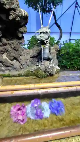 白山神社の手水舎