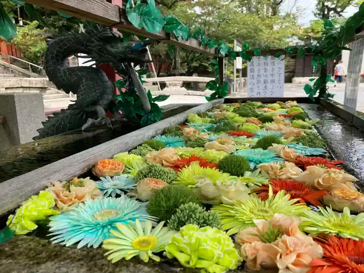 津島神社の手水舎