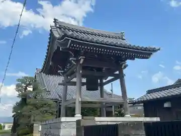 西円寺の{uncategorized: "未分類", other: "その他", undefined: "問題あり", building: "その他建物", grave: "お墓", sacred_gate: "鳥居", guardian: "狛犬", statue: "像", buddha: "仏像", history: "歴史", nature: "自然", garden: "庭園", animal: "動物", pagoda: "塔", temizu: "手水舎", mountain_gate: "山門・神門", sanctuary: "本殿・本堂", subordinate: "末社・摂社", art: "芸術", scenery: "景色", jizo: "地蔵", ema: "絵馬", goshuin: "御朱印", omikuji: "おみくじ", items: "授与品その他", amulet: "お守り", goshuincho: "御朱印帳", eats: "食事", festival: "お祭り", votive_dance: "神楽", shichigosan: "七五三参", wedding: "結婚式", experience: "体験その他", initially: "初詣", around: "周辺", anti_infection: "感染症対策"}