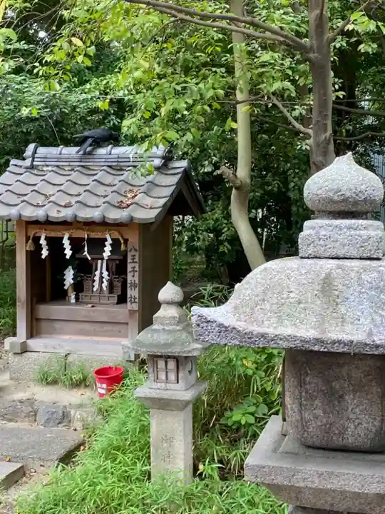 嚴嶌神社の末社・摂社