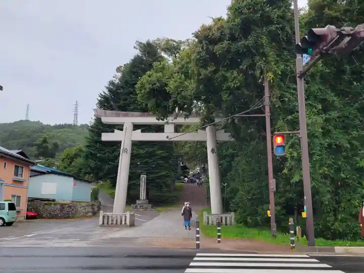 諏訪大社上社前宮の鳥居