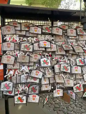 武芳稲荷神社の{uncategorized: "未分類", other: "その他", undefined: "問題あり", building: "その他建物", grave: "お墓", sacred_gate: "鳥居", guardian: "狛犬", statue: "像", buddha: "仏像", history: "歴史", nature: "自然", garden: "庭園", animal: "動物", pagoda: "塔", temizu: "手水舎", mountain_gate: "山門・神門", sanctuary: "本殿・本堂", subordinate: "末社・摂社", art: "芸術", scenery: "景色", jizo: "地蔵", ema: "絵馬", goshuin: "御朱印", omikuji: "おみくじ", items: "授与品その他", amulet: "お守り", goshuincho: "御朱印帳", eats: "食事", festival: "お祭り", votive_dance: "神楽", shichigosan: "七五三参", wedding: "結婚式", experience: "体験その他", initially: "初詣", around: "周辺", anti_infection: "感染症対策"}