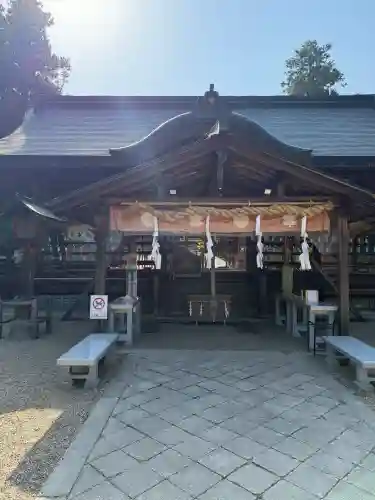 大和神社の{uncategorized: "未分類", other: "その他", undefined: "問題あり", building: "その他建物", grave: "お墓", sacred_gate: "鳥居", guardian: "狛犬", statue: "像", buddha: "仏像", history: "歴史", nature: "自然", garden: "庭園", animal: "動物", pagoda: "塔", temizu: "手水舎", mountain_gate: "山門・神門", sanctuary: "本殿・本堂", subordinate: "末社・摂社", art: "芸術", scenery: "景色", jizo: "地蔵", ema: "絵馬", goshuin: "御朱印", omikuji: "おみくじ", items: "授与品その他", amulet: "お守り", goshuincho: "御朱印帳", eats: "食事", festival: "お祭り", votive_dance: "神楽", shichigosan: "七五三参", wedding: "結婚式", experience: "体験その他", initially: "初詣", around: "周辺", anti_infection: "感染症対策"}