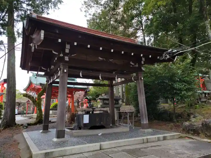 針綱神社の手水舎
