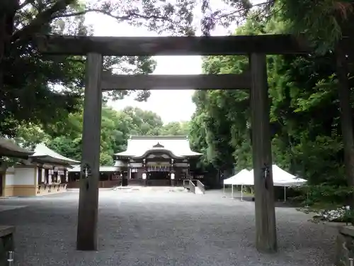 氷上姉子神社（熱田神宮摂社）の鳥居