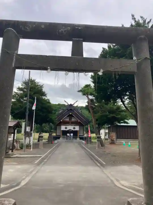 石山神社の{uncategorized: "未分類", other: "その他", undefined: "問題あり", building: "その他建物", grave: "お墓", sacred_gate: "鳥居", guardian: "狛犬", statue: "像", buddha: "仏像", history: "歴史", nature: "自然", garden: "庭園", animal: "動物", pagoda: "塔", temizu: "手水舎", mountain_gate: "山門・神門", sanctuary: "本殿・本堂", subordinate: "末社・摂社", art: "芸術", scenery: "景色", jizo: "地蔵", ema: "絵馬", goshuin: "御朱印", omikuji: "おみくじ", items: "授与品その他", amulet: "お守り", goshuincho: "御朱印帳", eats: "食事", festival: "お祭り", votive_dance: "神楽", shichigosan: "七五三参", wedding: "結婚式", experience: "体験その他", initially: "初詣", around: "周辺", anti_infection: "感染症対策"}