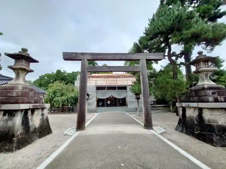 射水神社の鳥居