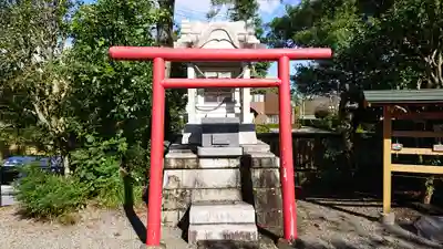 高尾山穂見神社の末社・摂社
