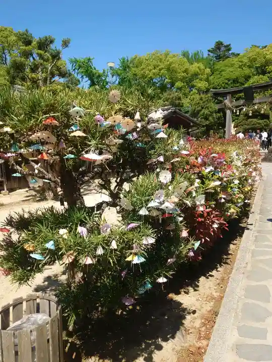 松陰神社の{uncategorized: "未分類", other: "その他", undefined: "問題あり", building: "その他建物", grave: "お墓", sacred_gate: "鳥居", guardian: "狛犬", statue: "像", buddha: "仏像", history: "歴史", nature: "自然", garden: "庭園", animal: "動物", pagoda: "塔", temizu: "手水舎", mountain_gate: "山門・神門", sanctuary: "本殿・本堂", subordinate: "末社・摂社", art: "芸術", scenery: "景色", jizo: "地蔵", ema: "絵馬", goshuin: "御朱印", omikuji: "おみくじ", items: "授与品その他", amulet: "お守り", goshuincho: "御朱印帳", eats: "食事", festival: "お祭り", votive_dance: "神楽", shichigosan: "七五三参", wedding: "結婚式", experience: "体験その他", initially: "初詣", around: "周辺", anti_infection: "感染症対策"}