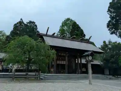 射水神社の{uncategorized: "未分類", other: "その他", undefined: "問題あり", building: "その他建物", grave: "お墓", sacred_gate: "鳥居", guardian: "狛犬", statue: "像", buddha: "仏像", history: "歴史", nature: "自然", garden: "庭園", animal: "動物", pagoda: "塔", temizu: "手水舎", mountain_gate: "山門・神門", sanctuary: "本殿・本堂", subordinate: "末社・摂社", art: "芸術", scenery: "景色", jizo: "地蔵", ema: "絵馬", goshuin: "御朱印", omikuji: "おみくじ", items: "授与品その他", amulet: "お守り", goshuincho: "御朱印帳", eats: "食事", festival: "お祭り", votive_dance: "神楽", shichigosan: "七五三参", wedding: "結婚式", experience: "体験その他", initially: "初詣", around: "周辺", anti_infection: "感染症対策"}