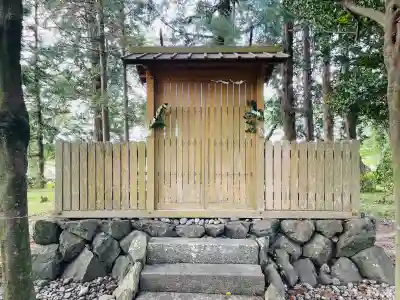 伊勢庭神社の{uncategorized: "未分類", other: "その他", undefined: "問題あり", building: "その他建物", grave: "お墓", sacred_gate: "鳥居", guardian: "狛犬", statue: "像", buddha: "仏像", history: "歴史", nature: "自然", garden: "庭園", animal: "動物", pagoda: "塔", temizu: "手水舎", mountain_gate: "山門・神門", sanctuary: "本殿・本堂", subordinate: "末社・摂社", art: "芸術", scenery: "景色", jizo: "地蔵", ema: "絵馬", goshuin: "御朱印", omikuji: "おみくじ", items: "授与品その他", amulet: "お守り", goshuincho: "御朱印帳", eats: "食事", festival: "お祭り", votive_dance: "神楽", shichigosan: "七五三参", wedding: "結婚式", experience: "体験その他", initially: "初詣", around: "周辺", anti_infection: "感染症対策"}