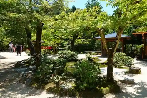 四宮神社の庭園