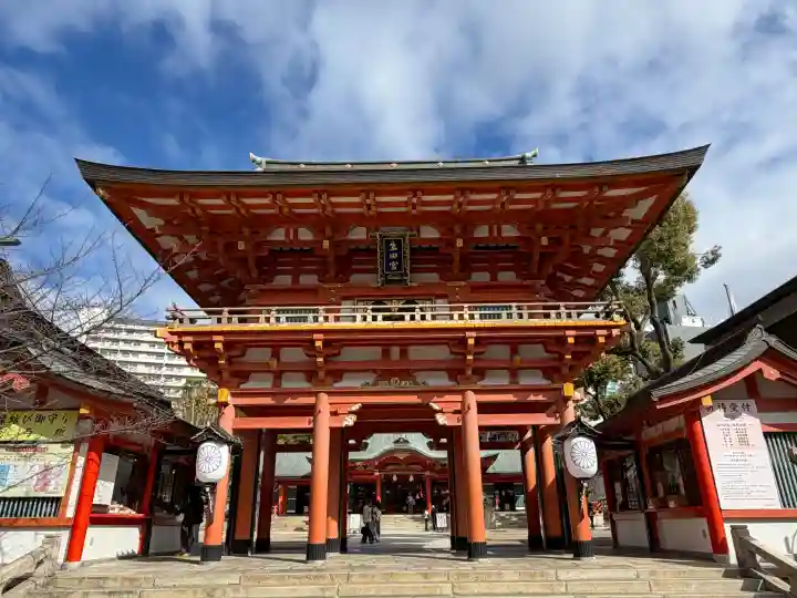 生田神社の{uncategorized: "未分類", other: "その他", undefined: "問題あり", building: "その他建物", grave: "お墓", sacred_gate: "鳥居", guardian: "狛犬", statue: "像", buddha: "仏像", history: "歴史", nature: "自然", garden: "庭園", animal: "動物", pagoda: "塔", temizu: "手水舎", mountain_gate: "山門・神門", sanctuary: "本殿・本堂", subordinate: "末社・摂社", art: "芸術", scenery: "景色", jizo: "地蔵", ema: "絵馬", goshuin: "御朱印", omikuji: "おみくじ", items: "授与品その他", amulet: "お守り", goshuincho: "御朱印帳", eats: "食事", festival: "お祭り", votive_dance: "神楽", shichigosan: "七五三参", wedding: "結婚式", experience: "体験その他", initially: "初詣", around: "周辺", anti_infection: "感染症対策"}