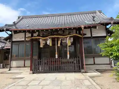 久保神社の{uncategorized: "未分類", other: "その他", undefined: "問題あり", building: "その他建物", grave: "お墓", sacred_gate: "鳥居", guardian: "狛犬", statue: "像", buddha: "仏像", history: "歴史", nature: "自然", garden: "庭園", animal: "動物", pagoda: "塔", temizu: "手水舎", mountain_gate: "山門・神門", sanctuary: "本殿・本堂", subordinate: "末社・摂社", art: "芸術", scenery: "景色", jizo: "地蔵", ema: "絵馬", goshuin: "御朱印", omikuji: "おみくじ", items: "授与品その他", amulet: "お守り", goshuincho: "御朱印帳", eats: "食事", festival: "お祭り", votive_dance: "神楽", shichigosan: "七五三参", wedding: "結婚式", experience: "体験その他", initially: "初詣", around: "周辺", anti_infection: "感染症対策"}