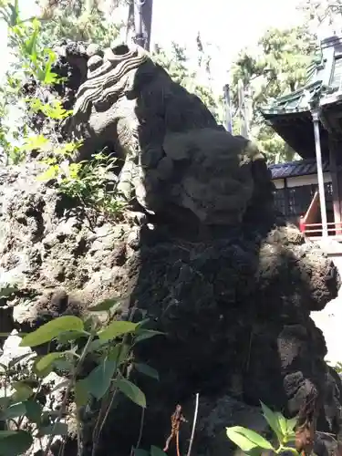 諏訪神社の狛犬