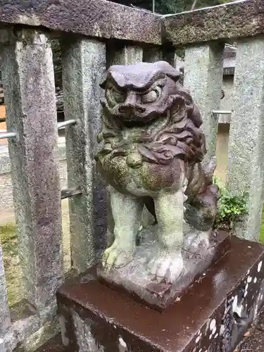 橿森神社の狛犬