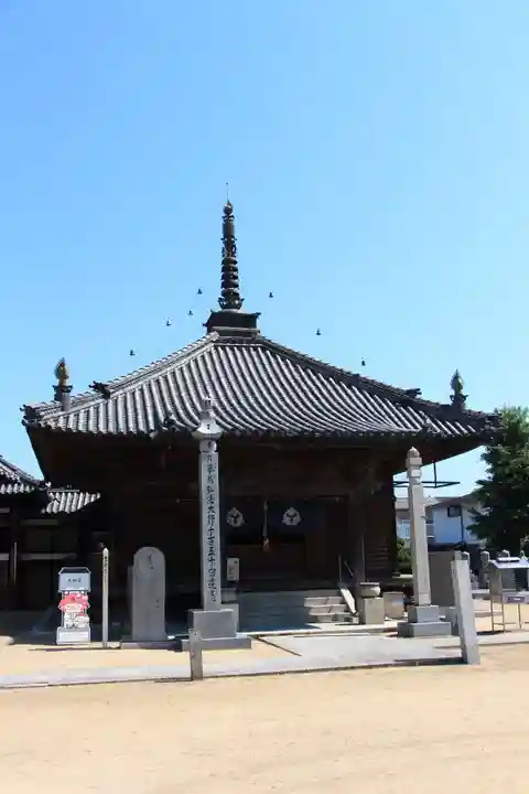 長尾寺の本殿・本堂