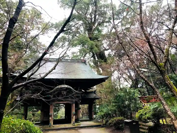 柞原八幡宮の山門・神門