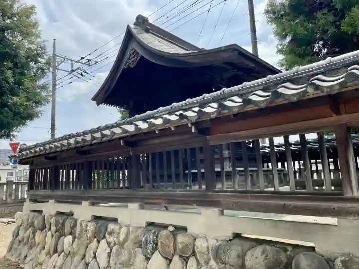 伊奈利神社の{uncategorized: "未分類", other: "その他", undefined: "問題あり", building: "その他建物", grave: "お墓", sacred_gate: "鳥居", guardian: "狛犬", statue: "像", buddha: "仏像", history: "歴史", nature: "自然", garden: "庭園", animal: "動物", pagoda: "塔", temizu: "手水舎", mountain_gate: "山門・神門", sanctuary: "本殿・本堂", subordinate: "末社・摂社", art: "芸術", scenery: "景色", jizo: "地蔵", ema: "絵馬", goshuin: "御朱印", omikuji: "おみくじ", items: "授与品その他", amulet: "お守り", goshuincho: "御朱印帳", eats: "食事", festival: "お祭り", votive_dance: "神楽", shichigosan: "七五三参", wedding: "結婚式", experience: "体験その他", initially: "初詣", around: "周辺", anti_infection: "感染症対策"}
