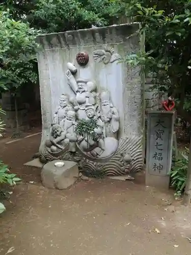 大宝八幡宮の像