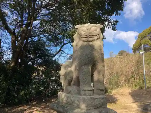 中厳前神社の狛犬