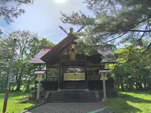 雨龍神社の本殿