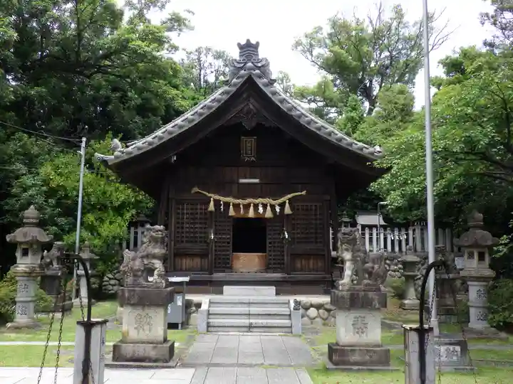 八柱神社(荒尾)の本殿・本堂