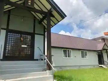 東米里八幡神社の本殿・本堂