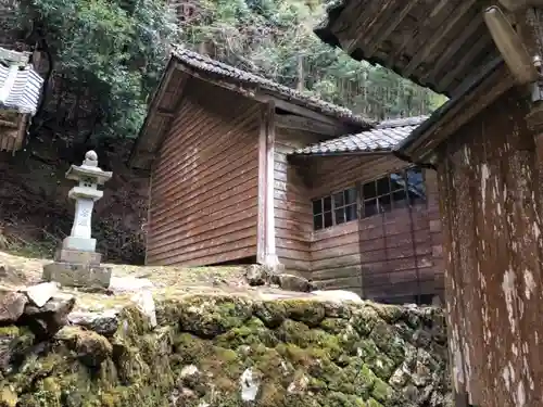 雷神社の本殿