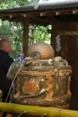 大神神社の手水舎