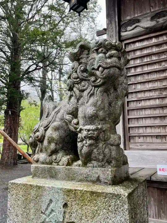 淺間神社(忍野八海)の狛犬