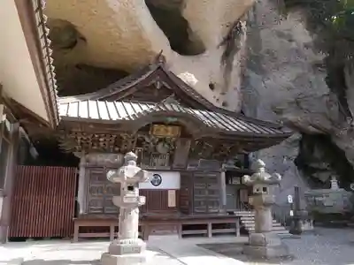 大谷寺の本殿・本堂