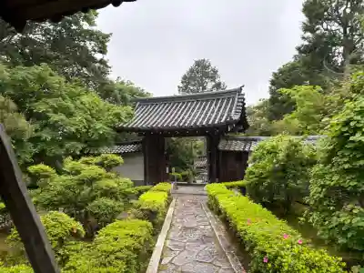 即宗院の{uncategorized: "未分類", other: "その他", undefined: "問題あり", building: "その他建物", grave: "お墓", sacred_gate: "鳥居", guardian: "狛犬", statue: "像", buddha: "仏像", history: "歴史", nature: "自然", garden: "庭園", animal: "動物", pagoda: "塔", temizu: "手水舎", mountain_gate: "山門・神門", sanctuary: "本殿・本堂", subordinate: "末社・摂社", art: "芸術", scenery: "景色", jizo: "地蔵", ema: "絵馬", goshuin: "御朱印", omikuji: "おみくじ", items: "授与品その他", amulet: "お守り", goshuincho: "御朱印帳", eats: "食事", festival: "お祭り", votive_dance: "神楽", shichigosan: "七五三参", wedding: "結婚式", experience: "体験その他", initially: "初詣", around: "周辺", anti_infection: "感染症対策"}