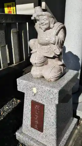 青木神社の像