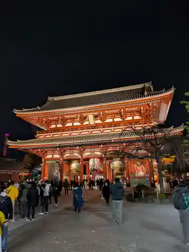 浅草寺の山門・神門