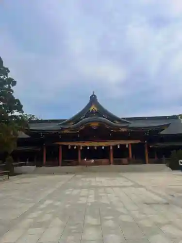 寒川神社の{uncategorized: "未分類", other: "その他", undefined: "問題あり", building: "その他建物", grave: "お墓", sacred_gate: "鳥居", guardian: "狛犬", statue: "像", buddha: "仏像", history: "歴史", nature: "自然", garden: "庭園", animal: "動物", pagoda: "塔", temizu: "手水舎", mountain_gate: "山門・神門", sanctuary: "本殿・本堂", subordinate: "末社・摂社", art: "芸術", scenery: "景色", jizo: "地蔵", ema: "絵馬", goshuin: "御朱印", omikuji: "おみくじ", items: "授与品その他", amulet: "お守り", goshuincho: "御朱印帳", eats: "食事", festival: "お祭り", votive_dance: "神楽", shichigosan: "七五三参", wedding: "結婚式", experience: "体験その他", initially: "初詣", around: "周辺", anti_infection: "感染症対策"}