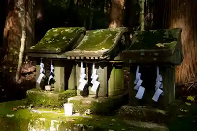 戸隠神社宝光社の末社・摂社