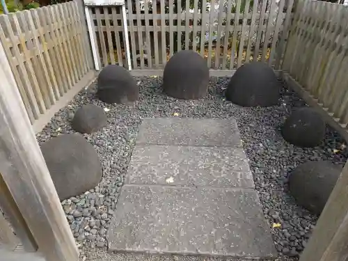 弘明寺の{uncategorized: "未分類", other: "その他", undefined: "問題あり", building: "その他建物", grave: "お墓", sacred_gate: "鳥居", guardian: "狛犬", statue: "像", buddha: "仏像", history: "歴史", nature: "自然", garden: "庭園", animal: "動物", pagoda: "塔", temizu: "手水舎", mountain_gate: "山門・神門", sanctuary: "本殿・本堂", subordinate: "末社・摂社", art: "芸術", scenery: "景色", jizo: "地蔵", ema: "絵馬", goshuin: "御朱印", omikuji: "おみくじ", items: "授与品その他", amulet: "お守り", goshuincho: "御朱印帳", eats: "食事", festival: "お祭り", votive_dance: "神楽", shichigosan: "七五三参", wedding: "結婚式", experience: "体験その他", initially: "初詣", around: "周辺", anti_infection: "感染症対策"}