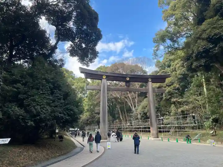 明治神宮の{uncategorized: "未分類", other: "その他", undefined: "問題あり", building: "その他建物", grave: "お墓", sacred_gate: "鳥居", guardian: "狛犬", statue: "像", buddha: "仏像", history: "歴史", nature: "自然", garden: "庭園", animal: "動物", pagoda: "塔", temizu: "手水舎", mountain_gate: "山門・神門", sanctuary: "本殿・本堂", subordinate: "末社・摂社", art: "芸術", scenery: "景色", jizo: "地蔵", ema: "絵馬", goshuin: "御朱印", omikuji: "おみくじ", items: "授与品その他", amulet: "お守り", goshuincho: "御朱印帳", eats: "食事", festival: "お祭り", votive_dance: "神楽", shichigosan: "七五三参", wedding: "結婚式", experience: "体験その他", initially: "初詣", around: "周辺", anti_infection: "感染症対策"}