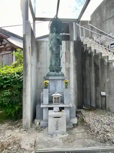 岩国白蛇神社の仏像