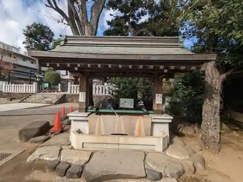 桐ヶ谷氷川神社の手水舎