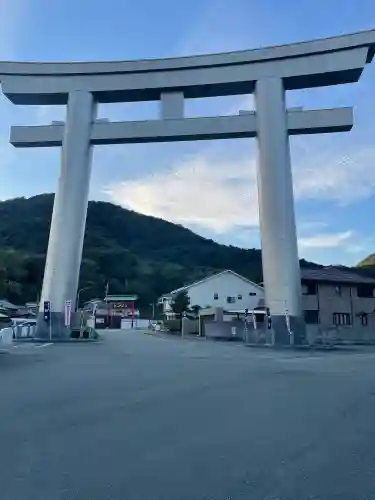 鹿嶋神社の{uncategorized: "未分類", other: "その他", undefined: "問題あり", building: "その他建物", grave: "お墓", sacred_gate: "鳥居", guardian: "狛犬", statue: "像", buddha: "仏像", history: "歴史", nature: "自然", garden: "庭園", animal: "動物", pagoda: "塔", temizu: "手水舎", mountain_gate: "山門・神門", sanctuary: "本殿・本堂", subordinate: "末社・摂社", art: "芸術", scenery: "景色", jizo: "地蔵", ema: "絵馬", goshuin: "御朱印", omikuji: "おみくじ", items: "授与品その他", amulet: "お守り", goshuincho: "御朱印帳", eats: "食事", festival: "お祭り", votive_dance: "神楽", shichigosan: "七五三参", wedding: "結婚式", experience: "体験その他", initially: "初詣", around: "周辺", anti_infection: "感染症対策"}