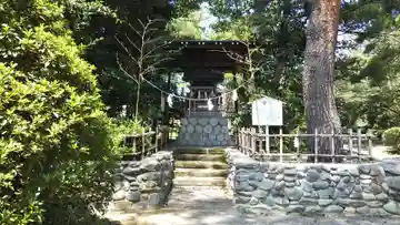 霊犬神社の本殿・本堂