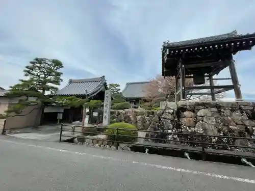 光延寺の{uncategorized: "未分類", other: "その他", undefined: "問題あり", building: "その他建物", grave: "お墓", sacred_gate: "鳥居", guardian: "狛犬", statue: "像", buddha: "仏像", history: "歴史", nature: "自然", garden: "庭園", animal: "動物", pagoda: "塔", temizu: "手水舎", mountain_gate: "山門・神門", sanctuary: "本殿・本堂", subordinate: "末社・摂社", art: "芸術", scenery: "景色", jizo: "地蔵", ema: "絵馬", goshuin: "御朱印", omikuji: "おみくじ", items: "授与品その他", amulet: "お守り", goshuincho: "御朱印帳", eats: "食事", festival: "お祭り", votive_dance: "神楽", shichigosan: "七五三参", wedding: "結婚式", experience: "体験その他", initially: "初詣", around: "周辺", anti_infection: "感染症対策"}