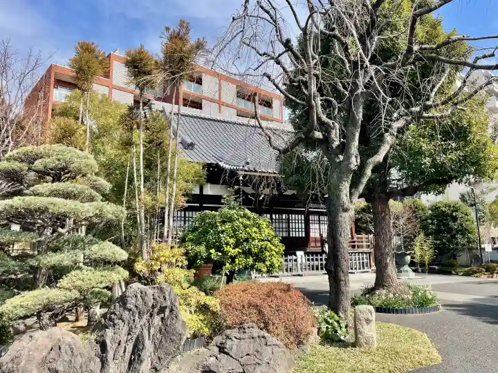 愛染院の{uncategorized: "未分類", other: "その他", undefined: "問題あり", building: "その他建物", grave: "お墓", sacred_gate: "鳥居", guardian: "狛犬", statue: "像", buddha: "仏像", history: "歴史", nature: "自然", garden: "庭園", animal: "動物", pagoda: "塔", temizu: "手水舎", mountain_gate: "山門・神門", sanctuary: "本殿・本堂", subordinate: "末社・摂社", art: "芸術", scenery: "景色", jizo: "地蔵", ema: "絵馬", goshuin: "御朱印", omikuji: "おみくじ", items: "授与品その他", amulet: "お守り", goshuincho: "御朱印帳", eats: "食事", festival: "お祭り", votive_dance: "神楽", shichigosan: "七五三参", wedding: "結婚式", experience: "体験その他", initially: "初詣", around: "周辺", anti_infection: "感染症対策"}
