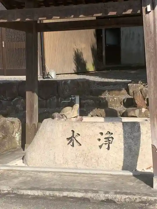 多奈閇神社の手水舎