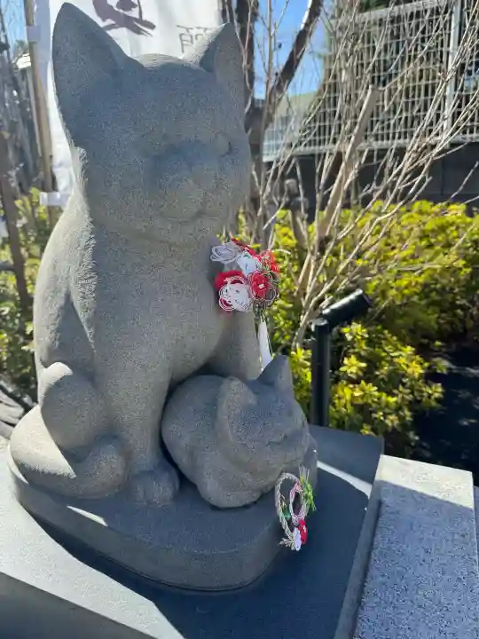 駒込妙義神社の{uncategorized: "未分類", other: "その他", undefined: "問題あり", building: "その他建物", grave: "お墓", sacred_gate: "鳥居", guardian: "狛犬", statue: "像", buddha: "仏像", history: "歴史", nature: "自然", garden: "庭園", animal: "動物", pagoda: "塔", temizu: "手水舎", mountain_gate: "山門・神門", sanctuary: "本殿・本堂", subordinate: "末社・摂社", art: "芸術", scenery: "景色", jizo: "地蔵", ema: "絵馬", goshuin: "御朱印", omikuji: "おみくじ", items: "授与品その他", amulet: "お守り", goshuincho: "御朱印帳", eats: "食事", festival: "お祭り", votive_dance: "神楽", shichigosan: "七五三参", wedding: "結婚式", experience: "体験その他", initially: "初詣", around: "周辺", anti_infection: "感染症対策"}