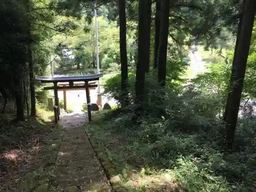 十殿神社の建物その他